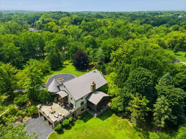 236 Steeplechase Road, Barrington Hills, IL 60010