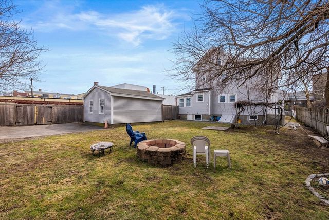 190 Walnut St, Watertown, MA 02472