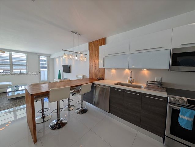100 Lincoln Rd 1008, Miami Beach, FL 33139
