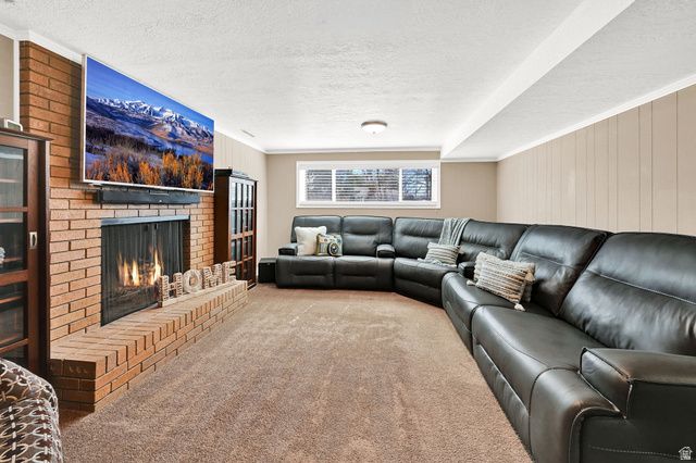 2329 E WOODCHUCK CIR, Sandy, UT 84093