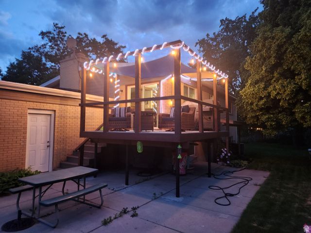 2329 E WOODCHUCK CIR, Sandy, UT 84093