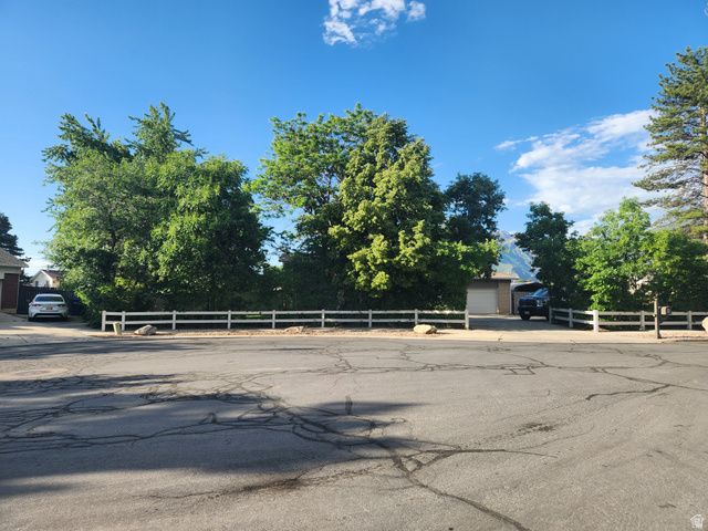 2329 E WOODCHUCK CIR, Sandy, UT 84093