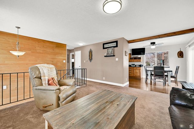 2329 E WOODCHUCK CIR, Sandy, UT 84093