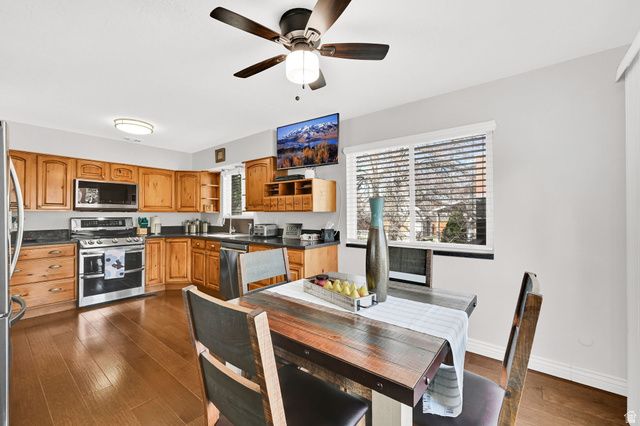 2329 E WOODCHUCK CIR, Sandy, UT 84093