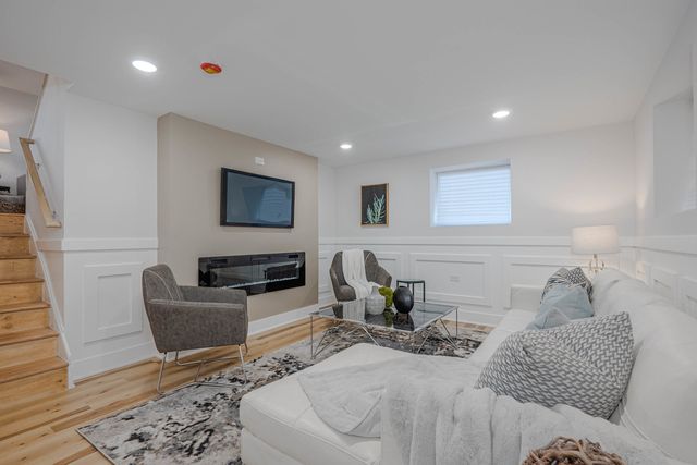 16454 Paulina Street, Markham, IL 60428