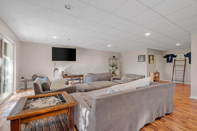 17735 Valley Cove Court, Minnetonka, MN 55345