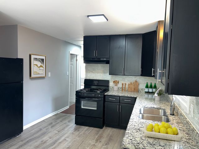 18137 Ravisloe Terrace, Country Club Hills, IL 60478