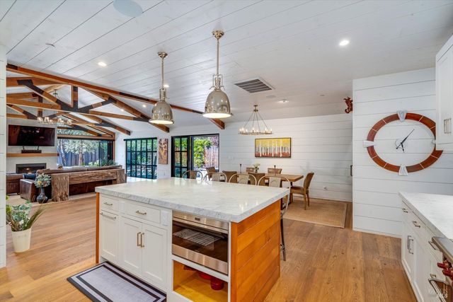 1580 Hillview Pl, St. Helena, CA 94574