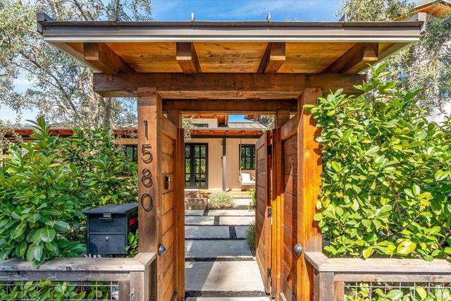 1580 Hillview Pl, St. Helena, CA 94574