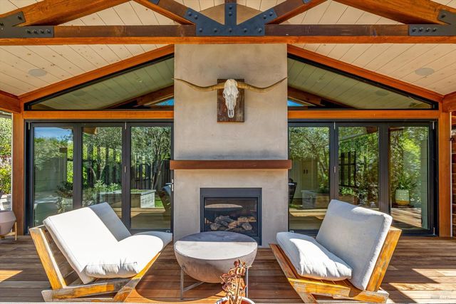 1580 Hillview Pl, St. Helena, CA 94574