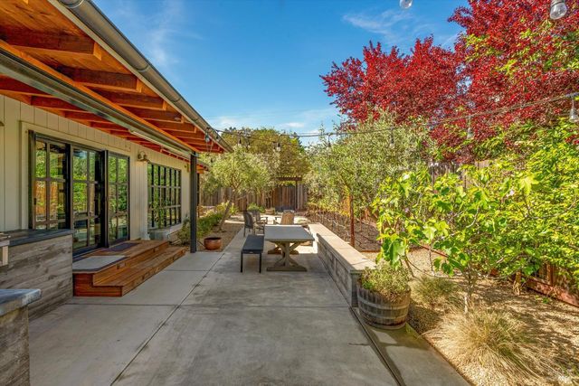 1580 Hillview Pl, St. Helena, CA 94574