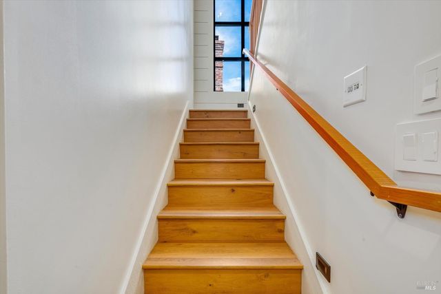 1580 Hillview Pl, St. Helena, CA 94574