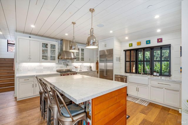 1580 Hillview Pl, St. Helena, CA 94574