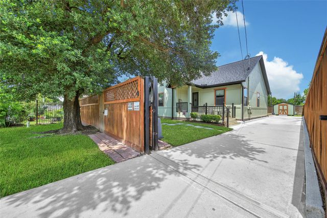 2314 Carr Street, Houston, TX 77026