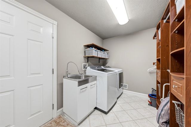 8777 Maricopa Trail, Kalamazoo, MI 49009