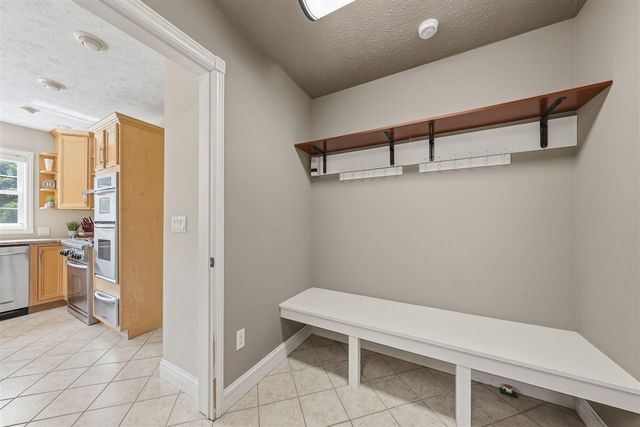 8777 Maricopa Trail, Kalamazoo, MI 49009