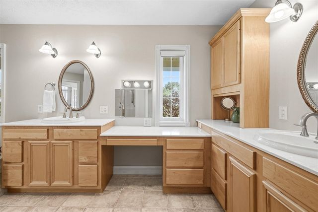 8777 Maricopa Trail, Kalamazoo, MI 49009