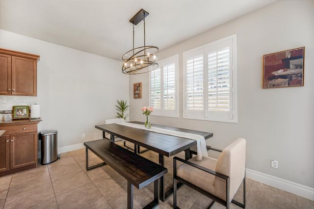 3401 Alcove Way, Clovis, CA 93619