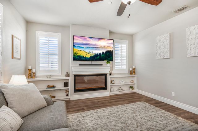 3401 Alcove Way, Clovis, CA 93619
