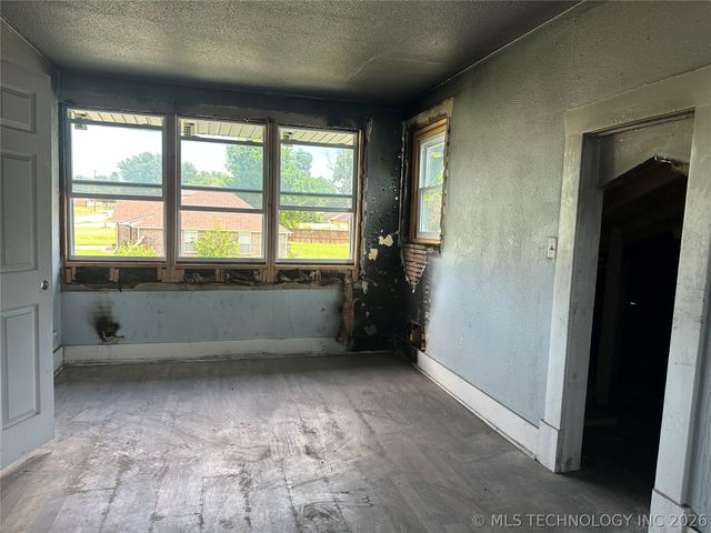 1126 E 4th Street, Okmulgee, OK 74447