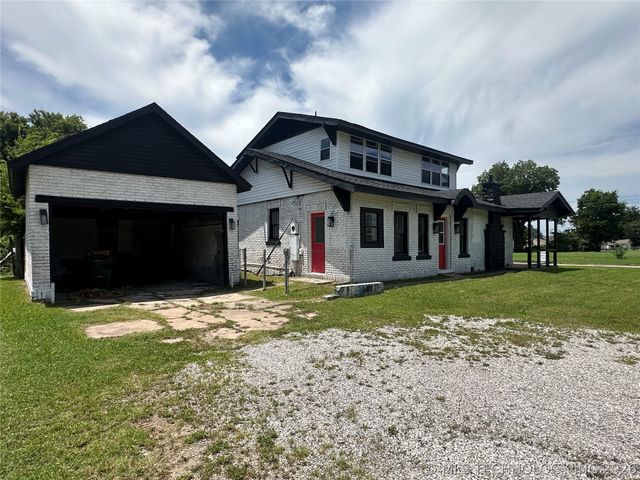 1126 E 4th Street, Okmulgee, OK 74447
