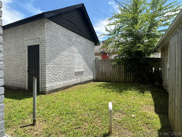 1126 E 4th Street, Okmulgee, OK 74447