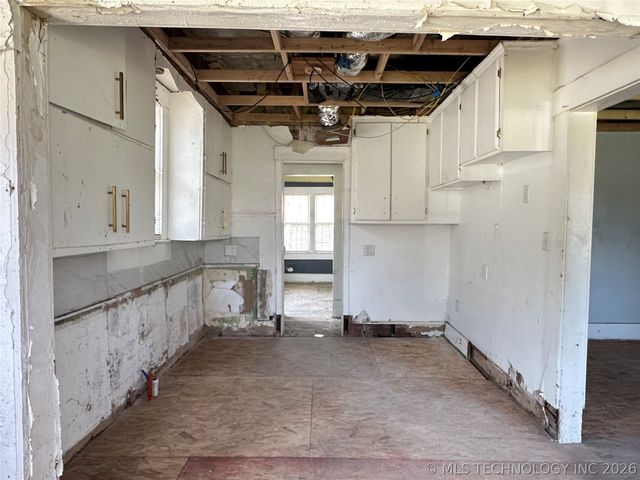 1126 E 4th Street, Okmulgee, OK 74447