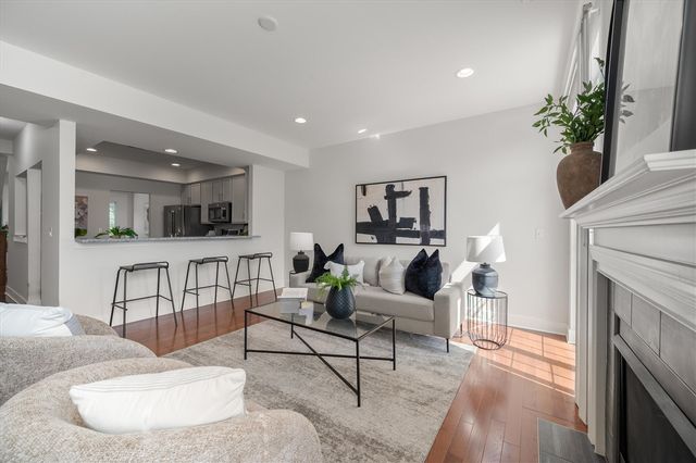 2557 W Towne Street, Ann Arbor, MI 48103
