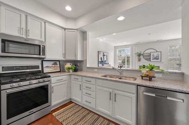 2557 W Towne Street, Ann Arbor, MI 48103