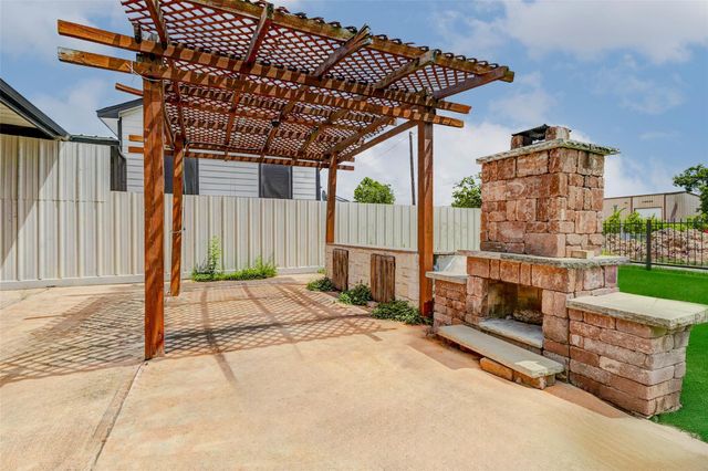 2725 Lone Oak Road, Houston, TX 77093