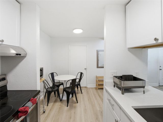 1108 Jolena CIR, Austin, TX 78721