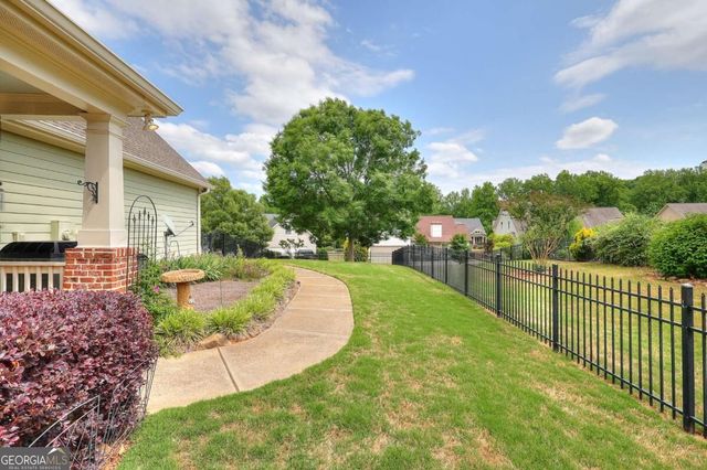 125 Hawthorn Way, Hoschton, GA 30548