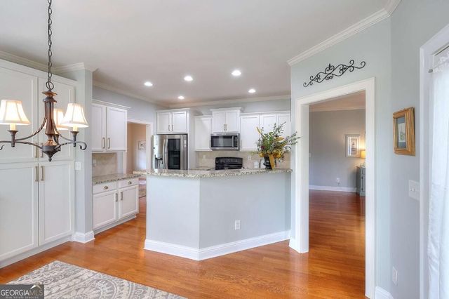 125 Hawthorn Way, Hoschton, GA 30548