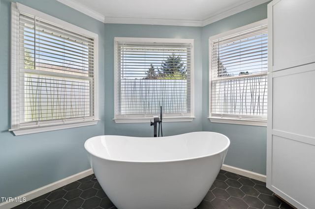 21164 Vances Mill Road, Abingdon, VA 24211
