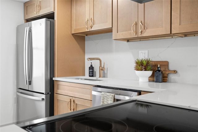 1273 SEDEEVA CIRCLE N, Clearwater, FL 33755