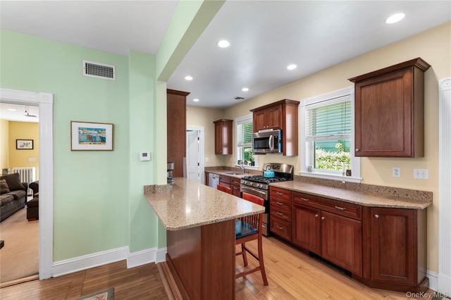 35 4th Avenue, Nyack, NY 10960