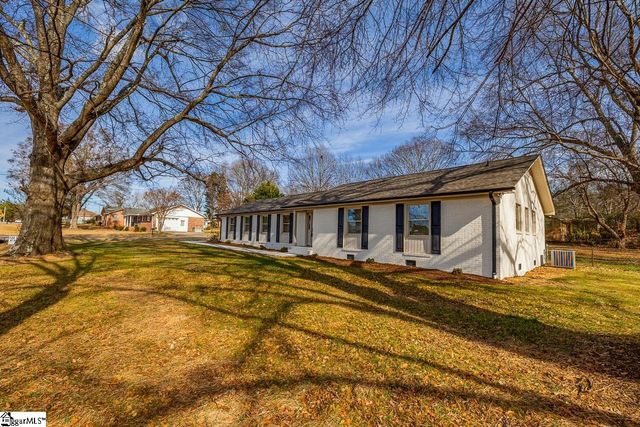 109 Pine Ridge Road, Lyman, SC 29365