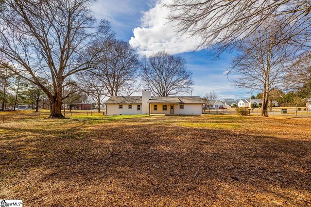 109 Pine Ridge Road, Lyman, SC 29365