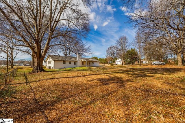 109 Pine Ridge Road, Lyman, SC 29365