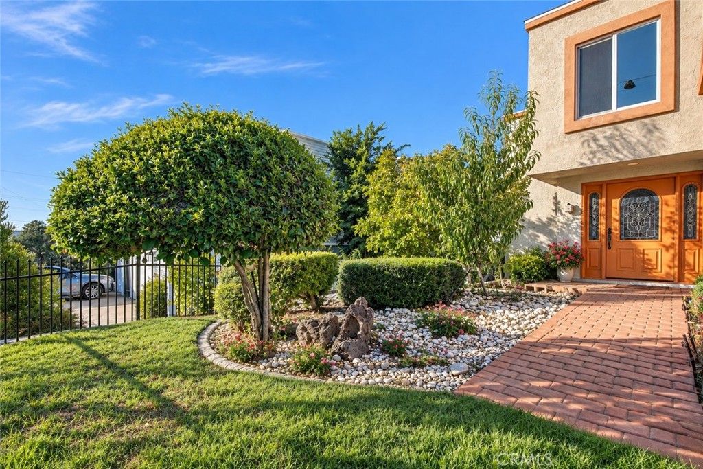 22763 Macfarlane, Woodland Hills, CA 91364 — photo 2