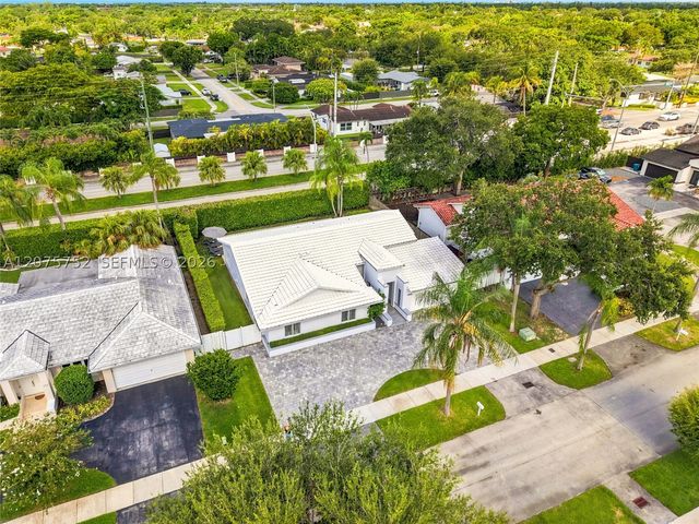 8250 SW 86th Ct, Miami, FL 33143