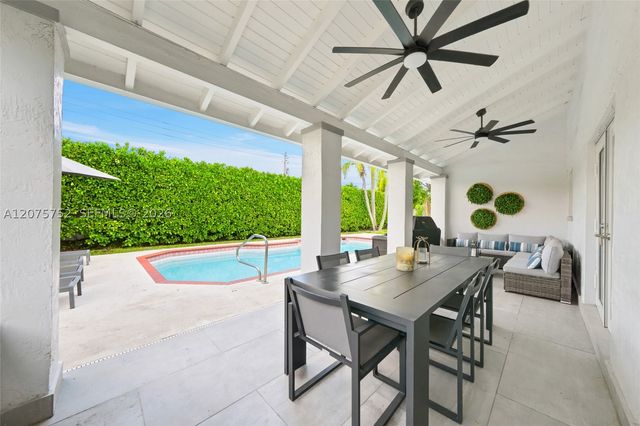 8250 SW 86th Ct, Miami, FL 33143