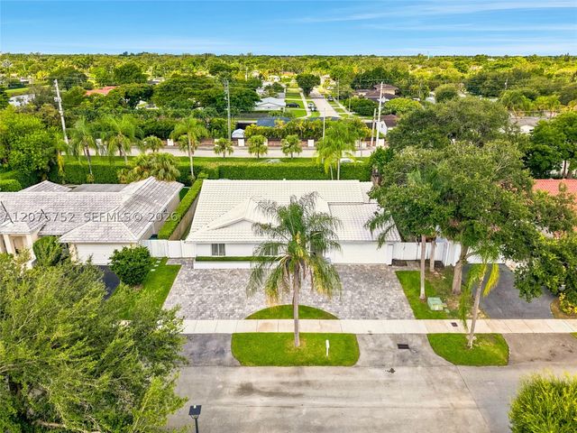 8250 SW 86th Ct, Miami, FL 33143