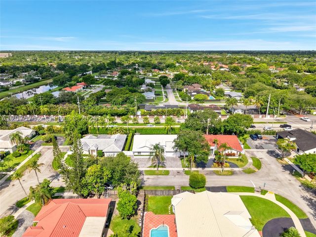 8250 SW 86th Ct, Miami, FL 33143