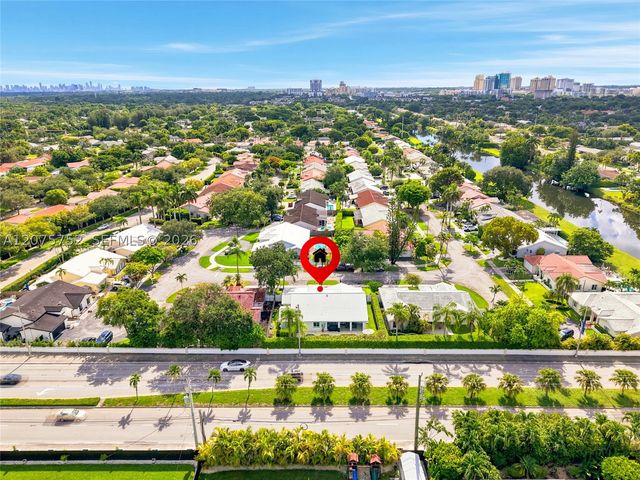 8250 SW 86th Ct, Miami, FL 33143
