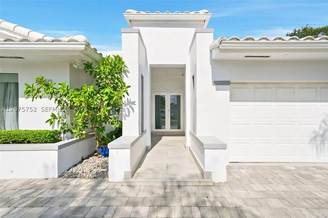 8250 SW 86th Ct, Miami, FL 33143