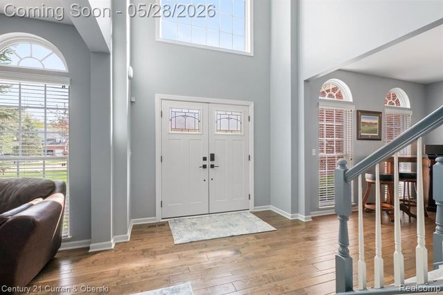 23498 Prescott Lane W, South Lyon, MI 48178