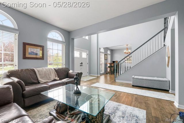 23498 Prescott Lane W, South Lyon, MI 48178
