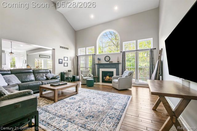23498 Prescott Lane W, South Lyon, MI 48178