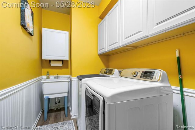 23498 Prescott Lane W, South Lyon, MI 48178